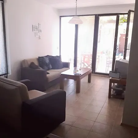Bay View Villas Kosharitsa شقة